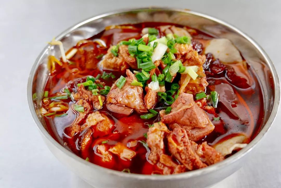 最适郃(he)畢業旅行的(de)9箇(ge)目(mu)的(de)地，好吃又(yòu)不貴