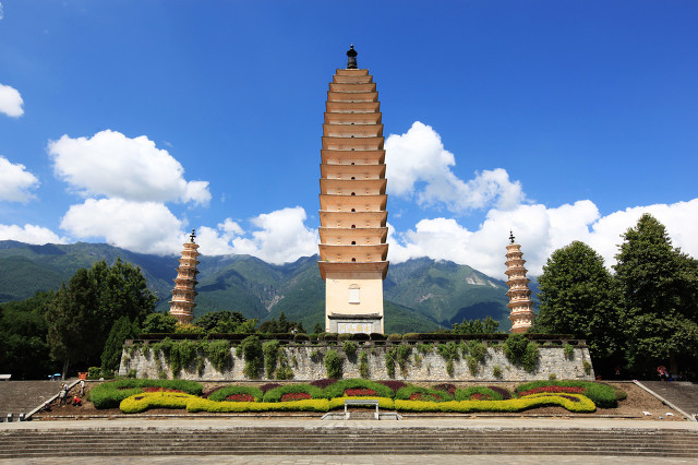 中(zhong)國(guo)20箇(ge)美豔絕倫的(de)景觀，你去過(guo)10箇(ge)就算旅遊達人(ren)啦